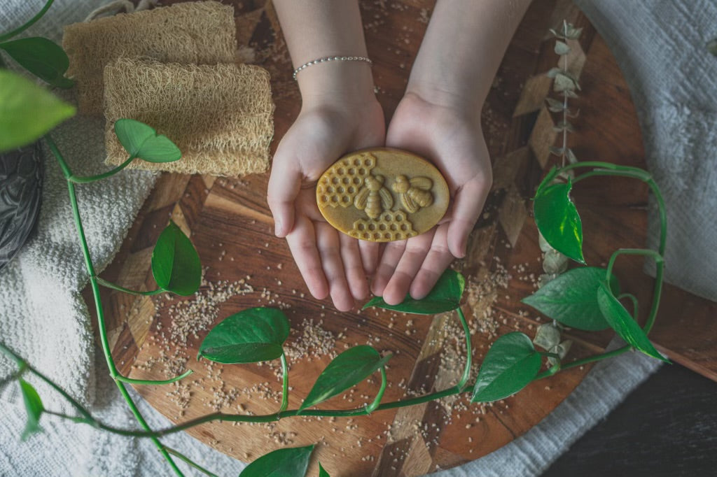 Turmeric, Lavender, Oats & Honey Face & Body Soap Bar